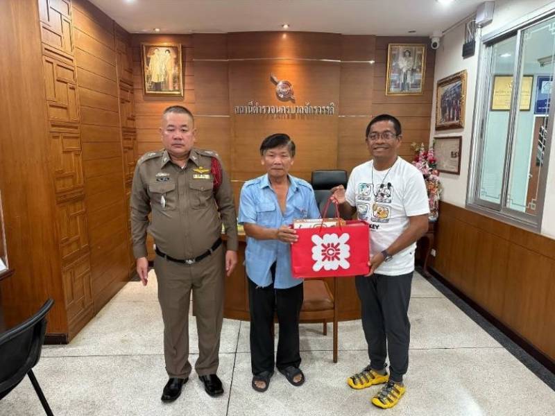 ประชาสัมพันธ์ ผู้โดยสารลืมทรัพย์สินในแท็กซี่ ได้รับคืนจากพลเมืองดี
