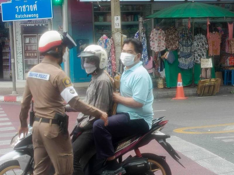รณรงค์ขับขี่ปลอดภัย เน้นย้ำคนข้ามทางม้าลายและวินัยจราจร