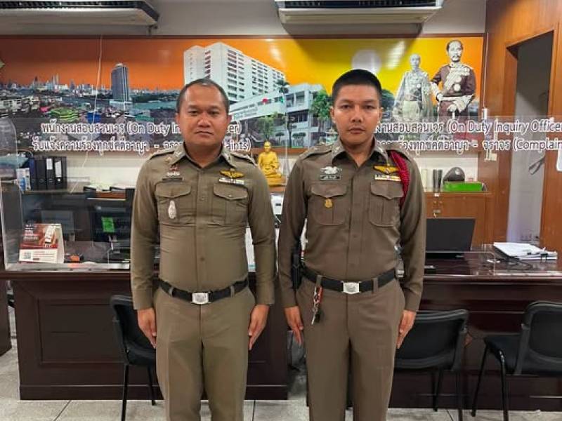 ยกระดับการบริการ! รอง ผกก.พิทักษ์ ลงพื้นที่ตรวจห้องแจ้งความ สน.จักรวรรดิ กำชับร้อยเวรให้บริการประชาชนด้วยความสุภาพ นุ่มนวล เสมอภาค