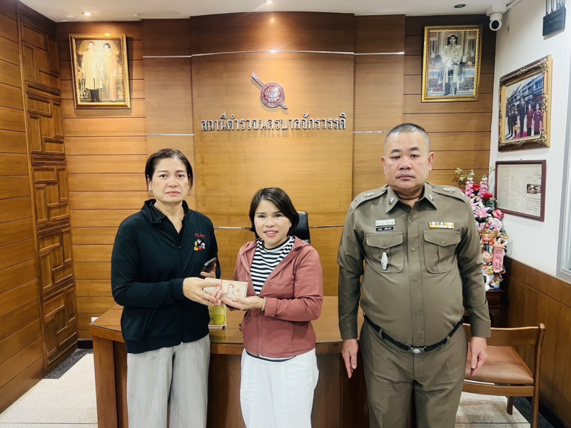 ตำรวจจักรวรรดิอำนวยความยุติธรรม! พ.ต.ท.สมพร สว.(สอบสวน) สวมบทเจ้าพนักงานไกล่เกลี่ยข้อพิพาท ช่วยคู่กรณีตกลงชี้ขาด ยึดผู้เสียหายได้รับความเป็นธรรมสูงสุด