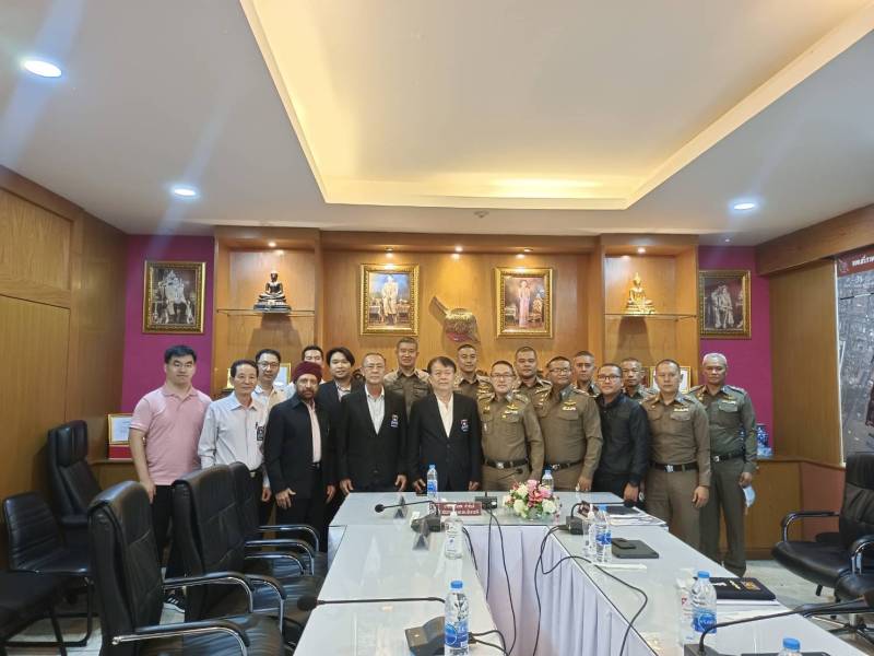 ประชุม กต.ตร.สน.จักรวรรดิ เพื่อแนะนำตัว กต.ตร.และผู้บังคับบัญชาที่ได้รับการแต่งตั้งมาดำรงตำแหน่ง ที่ สน. จักรวรรดิ