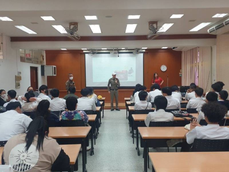 มทร.บพิตรพิมุข จับมือ ตำรวจ รณรงค์ให้ความรู้โทษภัยบุหรี่ไฟฟ้าและการพนันออนไลน์แก่นักศึกษา