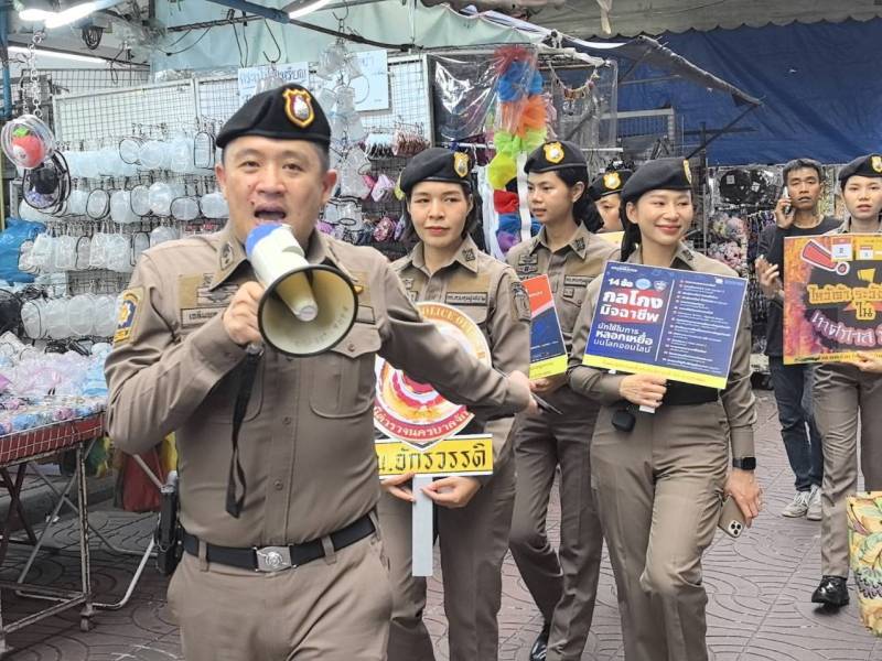 สีสันการป้องกันเหตุในเทศกาลงานเจเยาวราช 2567 ตำรวจชุมชนสัมพันธ์สร้างความมั่นใจให้ประชาชน