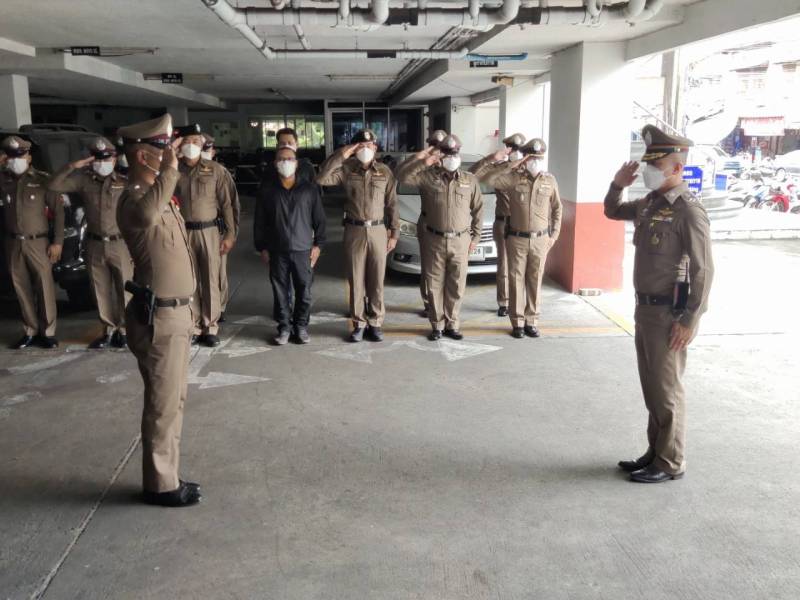 พล.ต.ต.นครินทร์ สุคนธวิท ผบก.น.6 (นครบาล6) ตรวจเยี่ยม สน.จักรวรรดิ เพื่อติดตามผลการปฏิบัติราชการตามนโยบายของ ผบ.ตร.