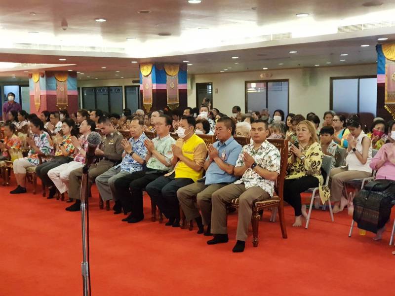 ร่วมงานสงกรานต์ 2567 สำนักงานเขตสัมพันธวงศ์ร่วมกับหน่วยงานราชการ 