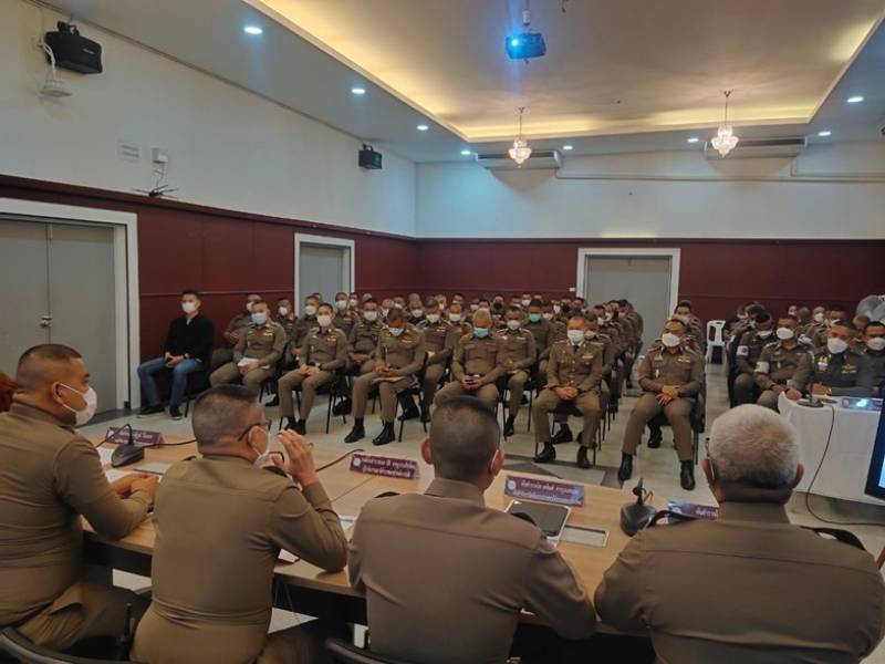 พ.ต.อ.นิธิ ชาญประสิทธิ์ผล ผกก.สน.จักรวรรดิ พร้อมด้วย รอง ผกก.ทุกสายงาน และข้าราชการตำรวจ สน.จักรวรรดิ ประชุมบริหารประจำเดือน มีนาคม 2566 เพื่อขับเคลื่อนนโยบาย