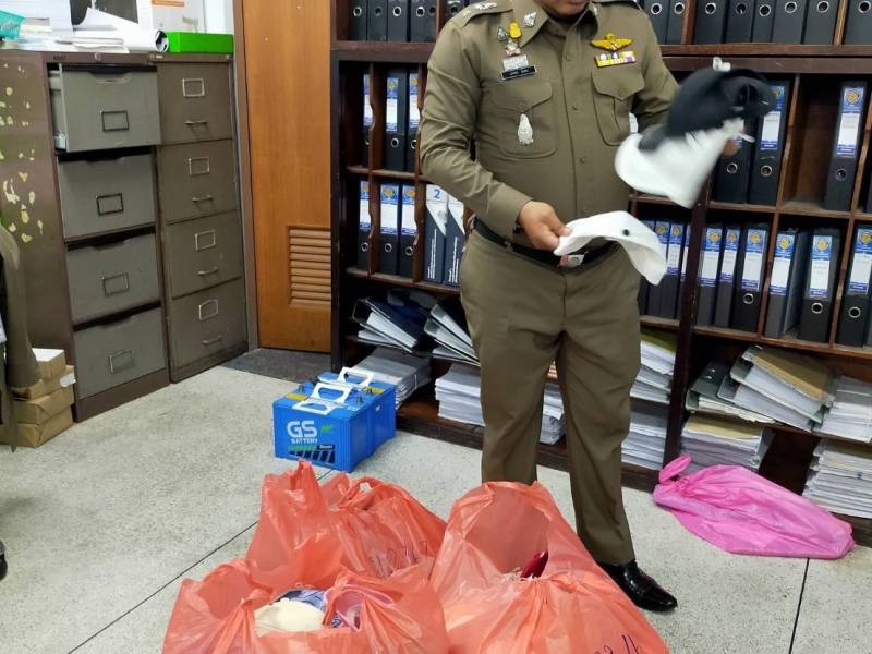 ตรวจสอบของกลาง เตรียมจัดเก็บเข้าห้องเก็บรักษา