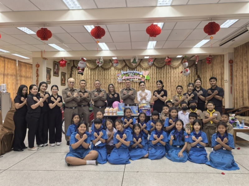 จักรวรรดิผนึกกำลัง กต.ตร.-โรงเรียน-ชุมชน! ผกก. นำทีมลงพื้นที่โรงเรียนวัดจักรวรรดิ ลุยรณรงค์ต้านทุจริต-ไม่รับสินบน ปลูกฝังค่านิยมความซื่อสัตย์ให้เยาวชน