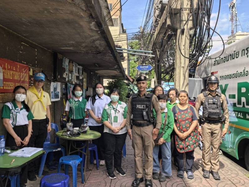 ร่วมใจ สุขภาพดี! บริการตรวจโรค-ให้คำปรึกษาแก่ประชาชนในชุมชนภิรมย์