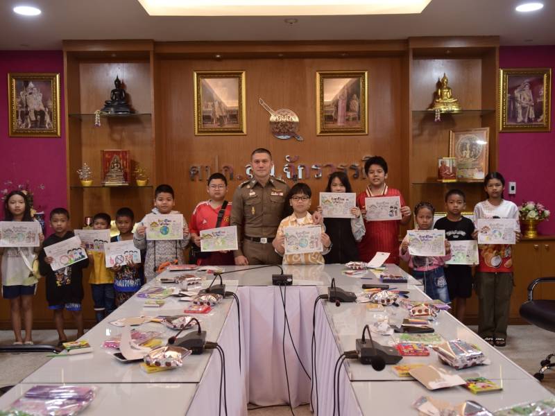 จัดใหญ่ "วันเด็กแห่งชาติ 2569"! ควง กต.ตร. แจก 80 ทุนการศึกษา-มอบเกียรติบัตรเยาวชนจิตอาสา คืนความสุขสู่ชุมชน
