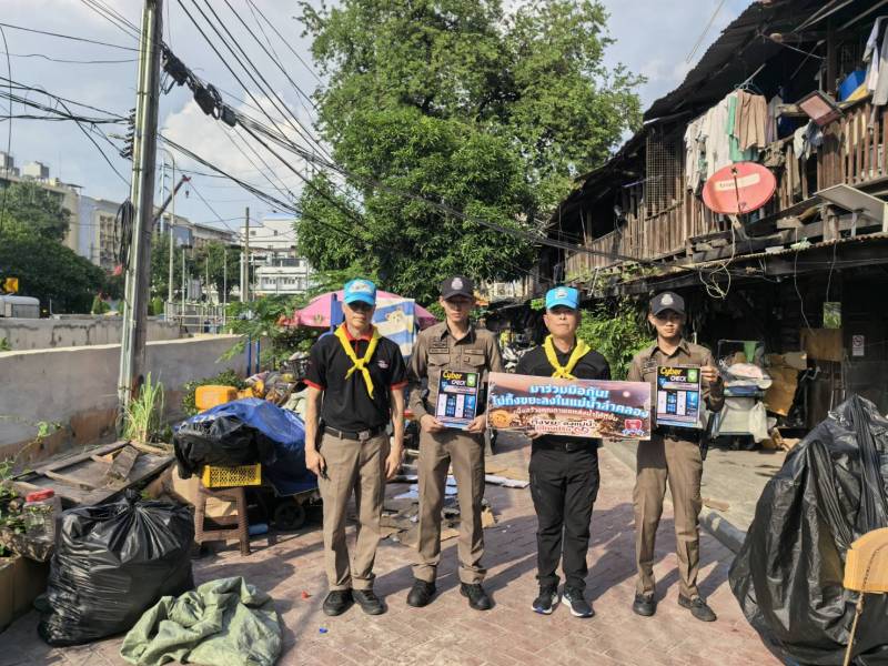 ลุยท่าน้ำราชวงศ์! รณรงค์ "ไม่ทิ้งขยะ" พร้อมตรวจแนวน้ำท่วม ยันเรือด่วน-ข้ามฟากให้บริการปกติแม้มีน้ำหนุน